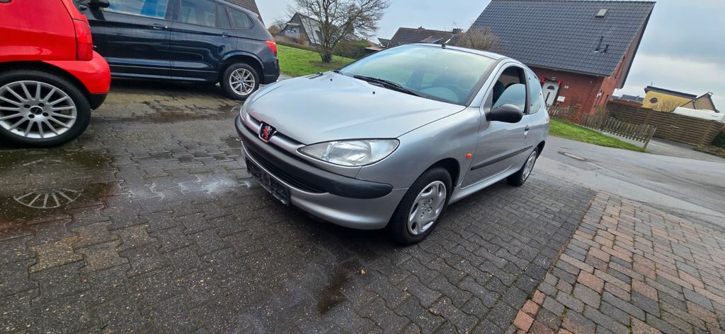 Peugeot 206 35.000 km 2.499 &euro; krefeld 47809