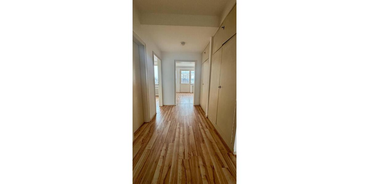 Etagenwohnung Düsseldorf Düsseltal - 3 Zimmer, 80 m&sup2;, 1.690&euro; | Angebot:25943662