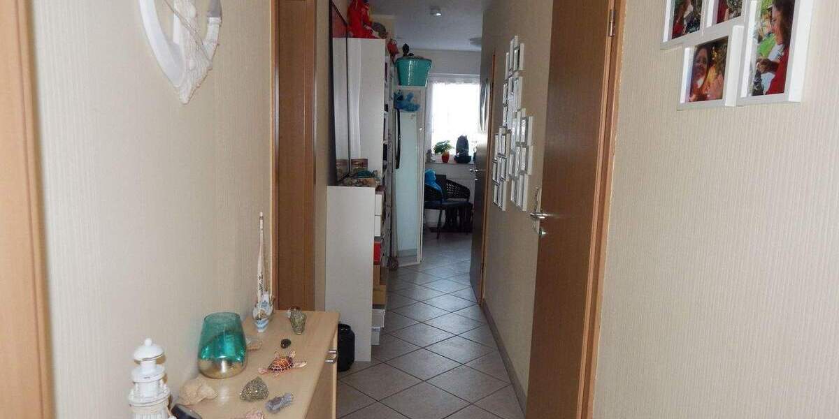 Etagenwohnung Moers Hochstraß - 2 Zimmer, 59 m&sup2;, 174.000&euro; | Angebot:25670154