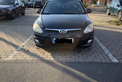 Hyundai i30 176.488 km 1.150 &euro; Oberhausen 46145