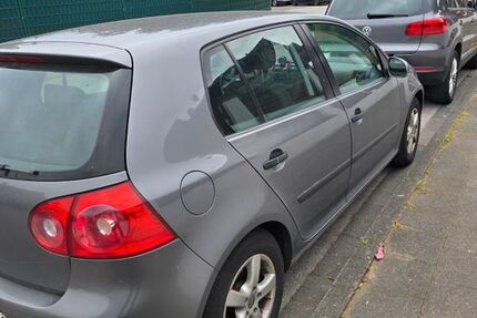 VW Golf 239.500 km 1.250 &euro; Grevenbroich 41515