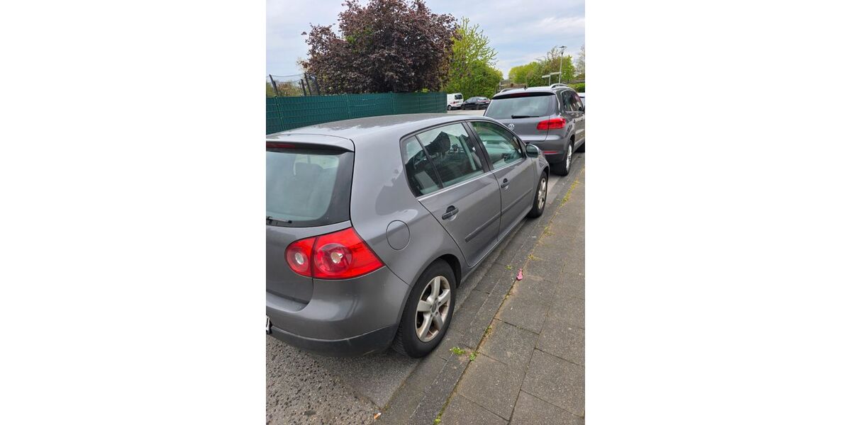 VW Golf 239.500 km 1.250 &euro; Grevenbroich 41515