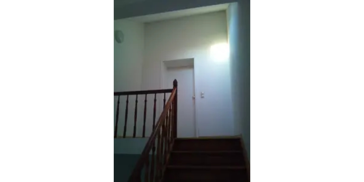 Dachgeschoßwohnung Duisburg Hochheide - 2.5 Zimmer, 66 m&sup2;, 420&euro; | Angebot:25640084