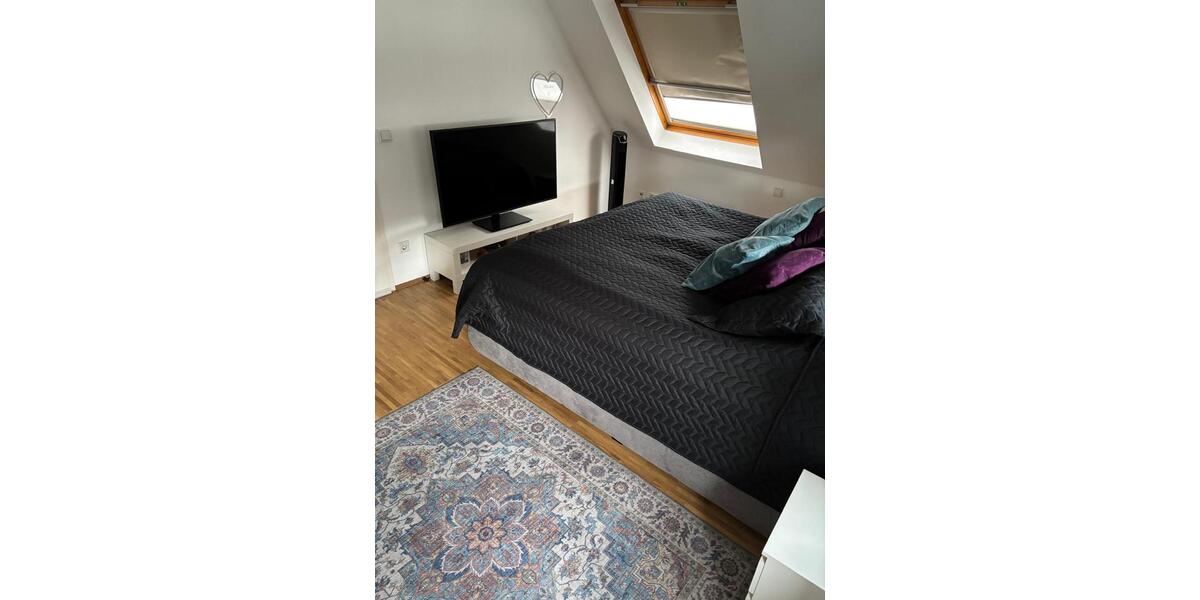 Dachgeschoßwohnung Essen Stadtbezirk IV - 3 Zimmer, 81 m&sup2;, 830&euro; | Angebot:26019126