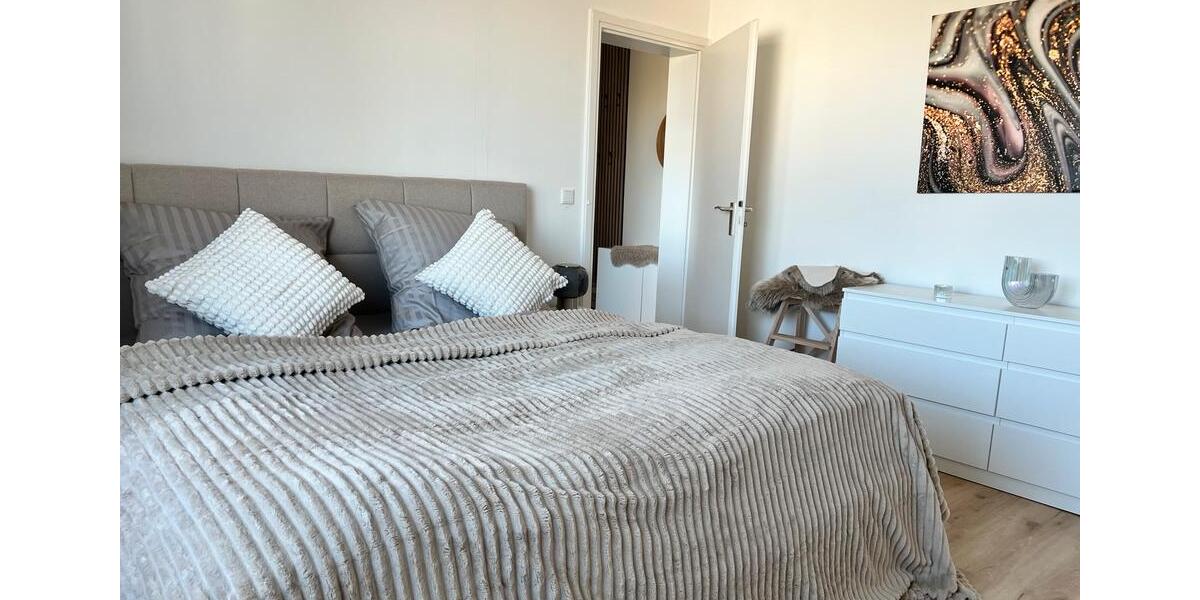 Etagenwohnung Düsseldorf Niederkassel - 2 Zimmer, 60 m&sup2;, 1.850&euro; | Angebot:26374085