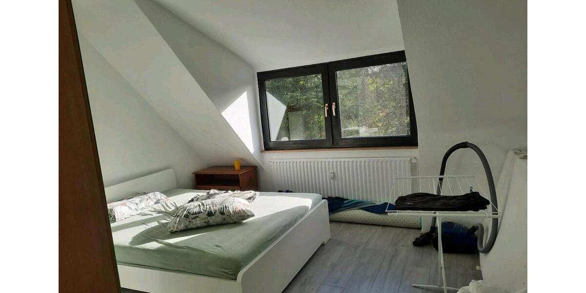 Dachgeschoßwohnung Essen Stadtbezirk III - 2.5 Zimmer, 48 m&sup2;, 469&euro; | Angebot:25875950