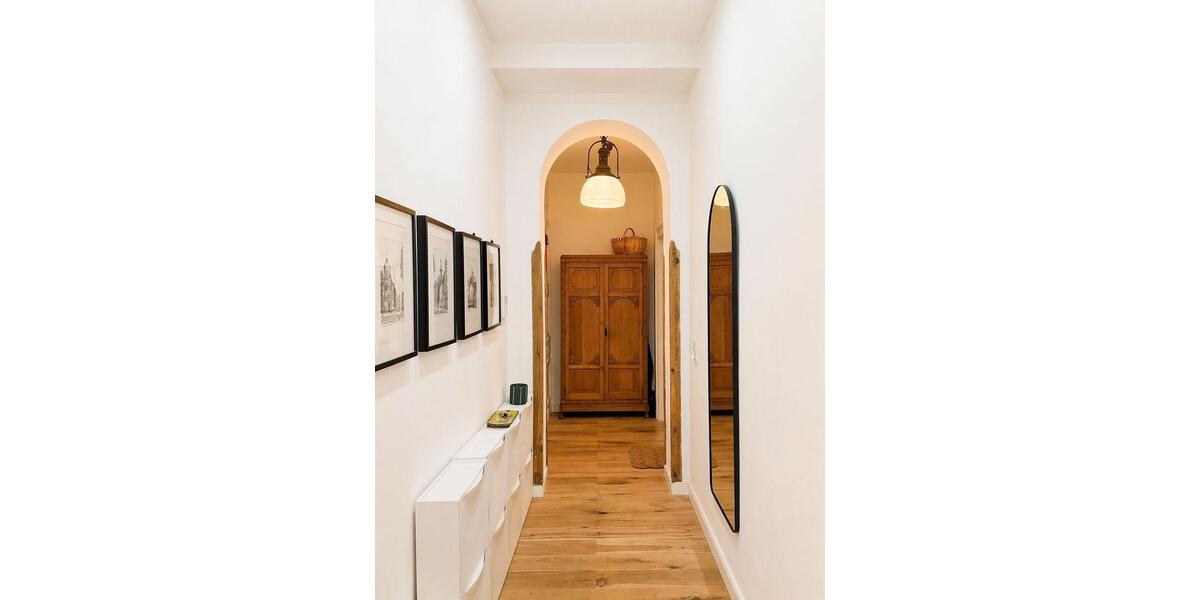 Etagenwohnung Düsseldorf Oberbilk - 3 Zimmer, 108 m&sup2;, 2.200&euro; | Angebot:26327038