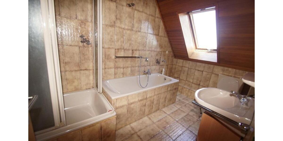 Dachgeschoßwohnung Moers - 1 Zimmer, 45 m&sup2;, 410&euro; | Angebot:26476714