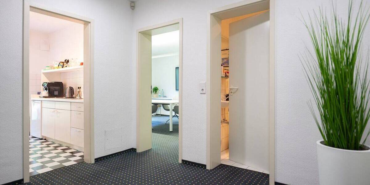 Etagenwohnung Krefeld Cracau - 5 Zimmer, 151 m&sup2;, 429.000&euro; | Angebot:25740515