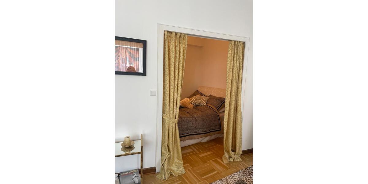 Etagenwohnung Düsseldorf Stadtbezirk 3 - 1.5 Zimmer, 50 m&sup2;, 1.150&euro; | Angebot:25935286