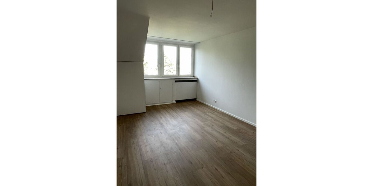 Beste Lage in Oberkassel mit Traumblick auf den Rhein - Maisonettenwohnung Düsseldorf Oberkassel | Angebot:26964483