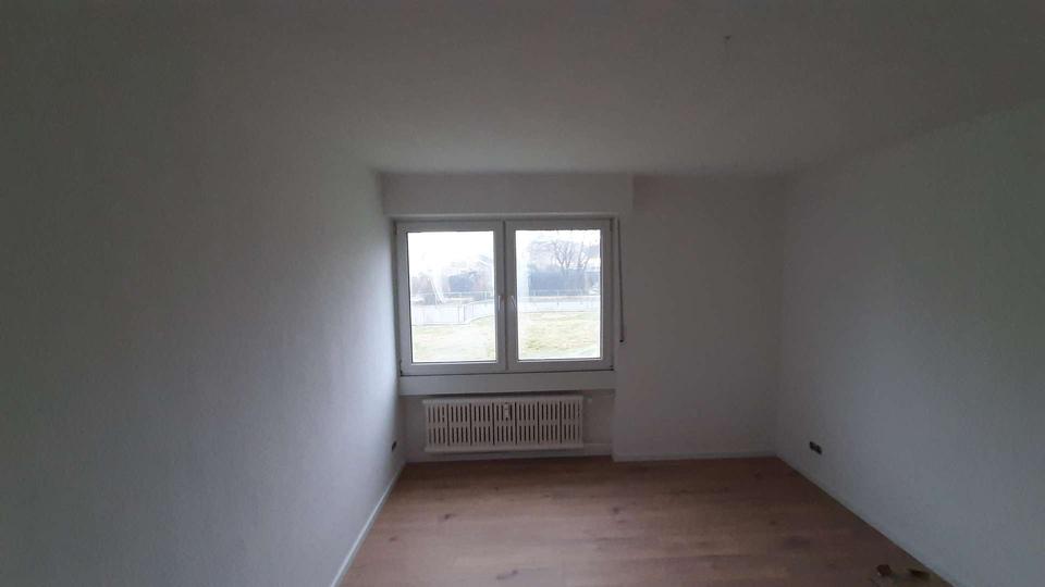 Erdgeschoßwohnung Krefeld Fischeln - 2 Zimmer, 70 m&sup2;, 650&euro; | Angebot:24671024