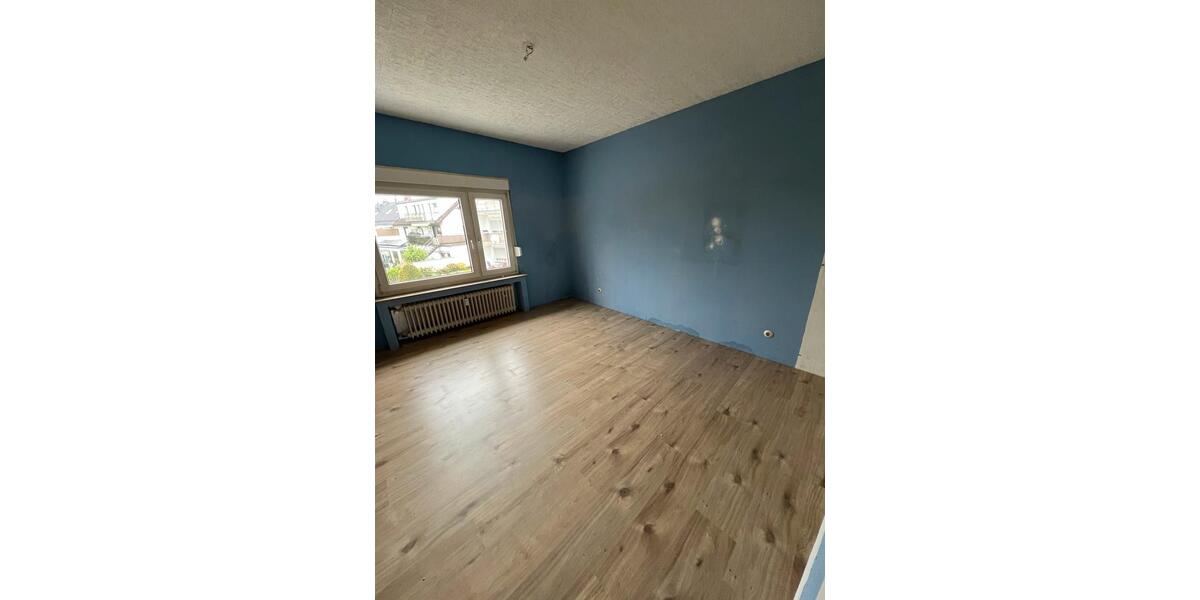Etagenwohnung Solingen Höhscheid - 4 Zimmer, 90 m&sup2;, 1.000&euro; | Angebot:26461445