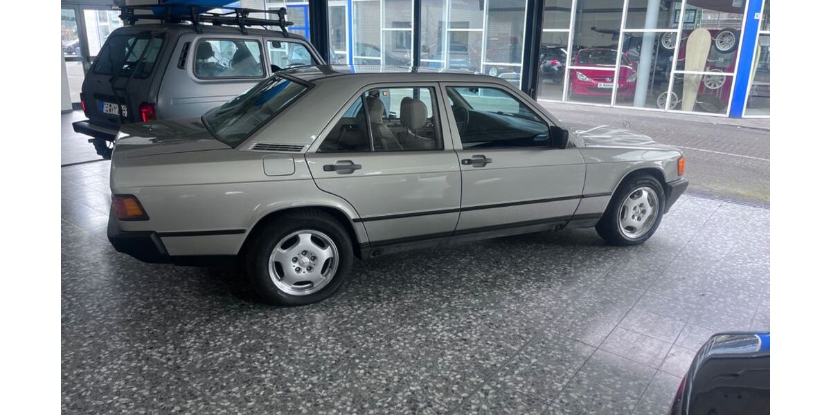 Mercedes-Benz 190 268.000 km 6.000 &euro; Gelsenkirchen 45892