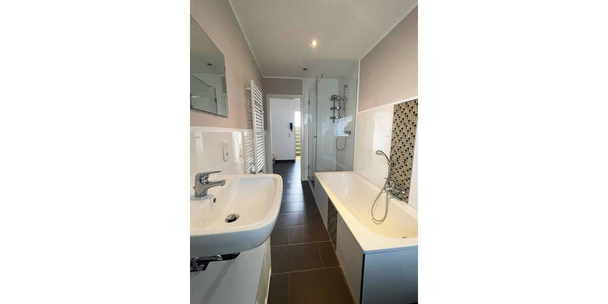 Mehrfamilienhaus, Wohnhaus Haan - 2.150.000&euro; | Angebot:25689207