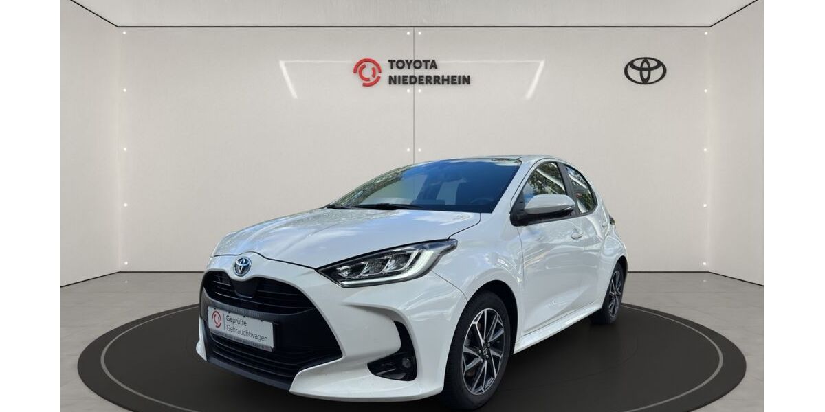 Toyota Yaris 16.800 km 19.888 &euro; Krefeld 47809