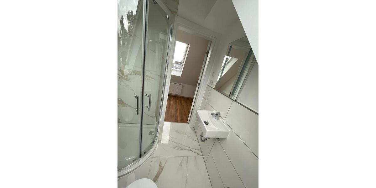 Maisonettenwohnung Düsseldorf Stadtbezirk 8 - 5 Zimmer, 99 m&sup2;, 2.700&euro; | Angebot:27539337