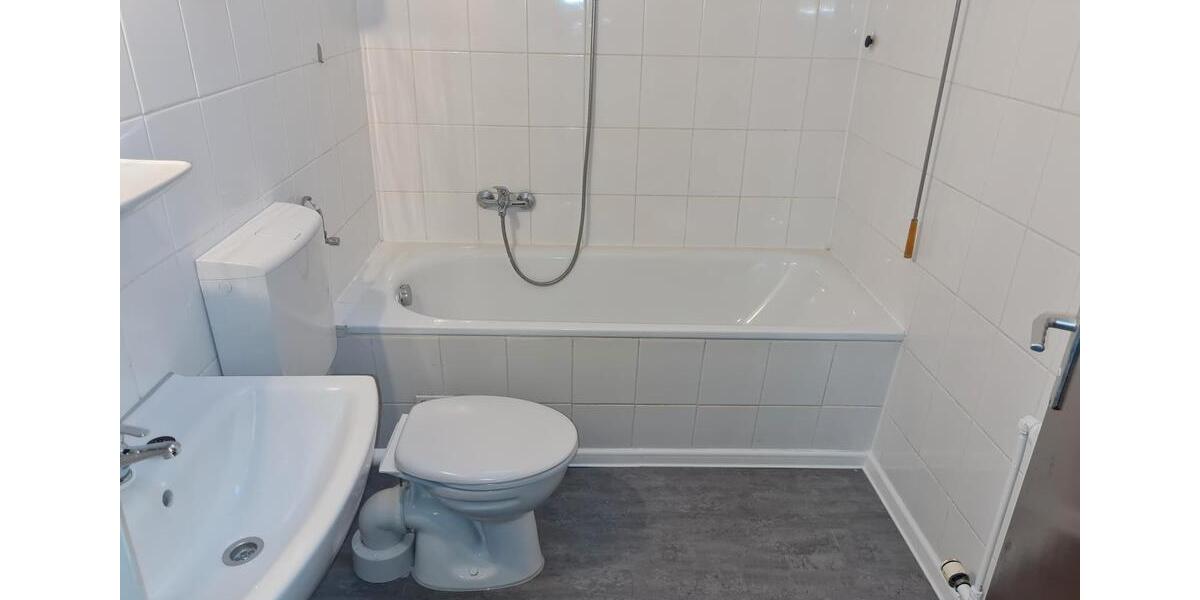 Dachgeschoßwohnung Duisburg Laar - 2 Zimmer, 63 m&sup2;, 456&euro; | Angebot:25057081