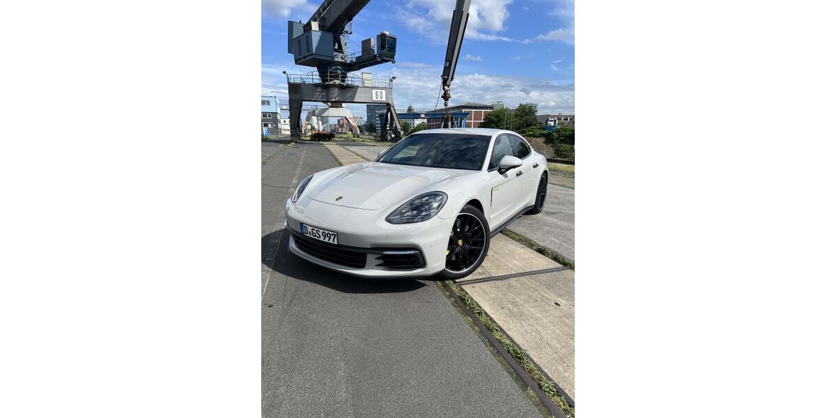 Porsche Panamera 67.500 km 76.900 &euro; Düsseldorf 40227