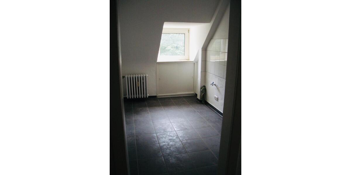 Dachgeschoßwohnung Essen Stadtbezirk V - 2.5 Zimmer, 54 m&sup2;, 375&euro; | Angebot:25251464