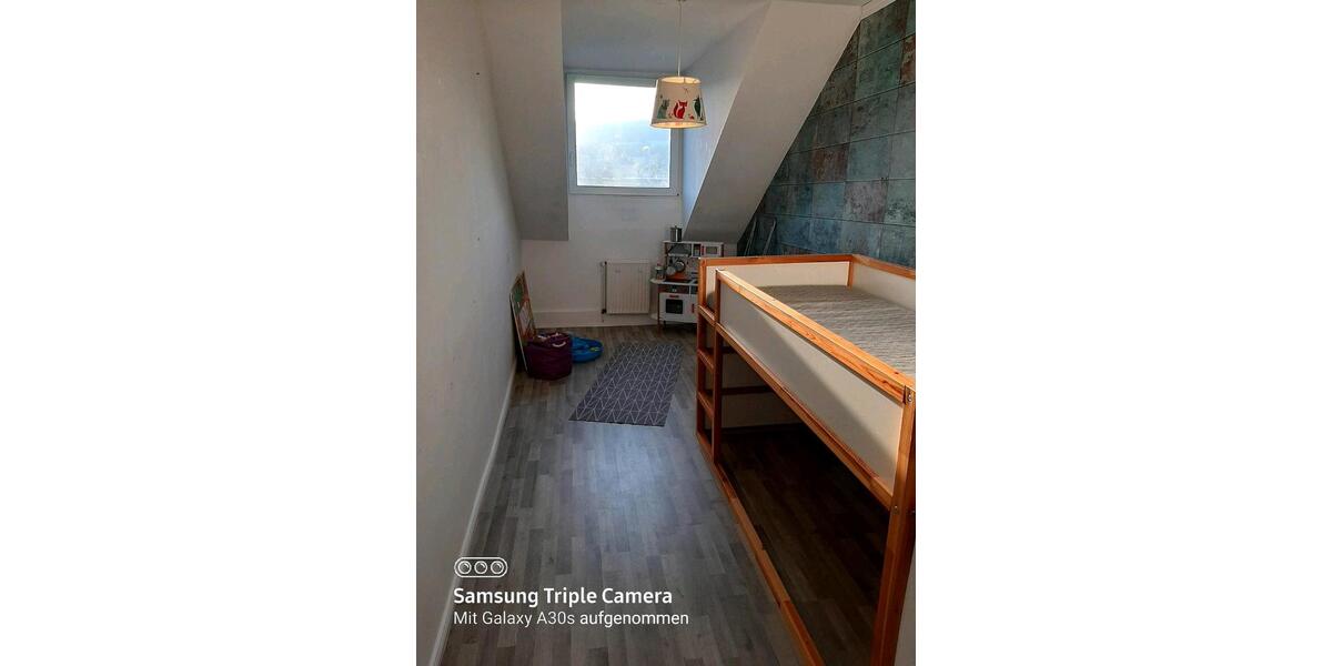 Dachgeschoßwohnung Wuppertal Unterbarmen - 4 Zimmer, 93 m&sup2;, 787&euro; | Angebot:25645296