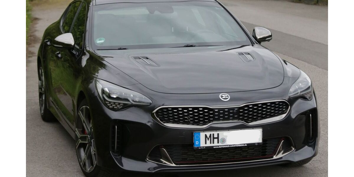 Kia Stinger 96.240 km 28.900 &euro; Mülheim 45481