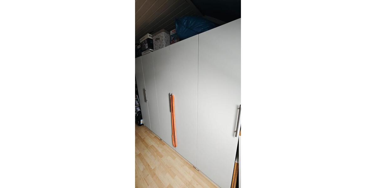 Dachgeschoßwohnung Düsseldorf Stadtbezirk 8 - 3 Zimmer, 85 m&sup2;, 1.100&euro; | Angebot:26475296