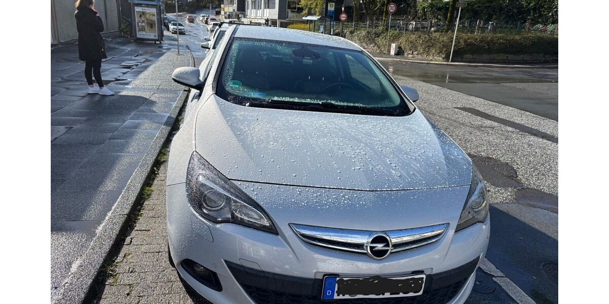 Opel Astra GTC J 244.409 km 4.000 &euro; Wuppertal 42275