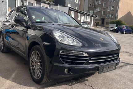 Porsche Cayenne 281.000 km 13.499 &euro; Remscheid 42855