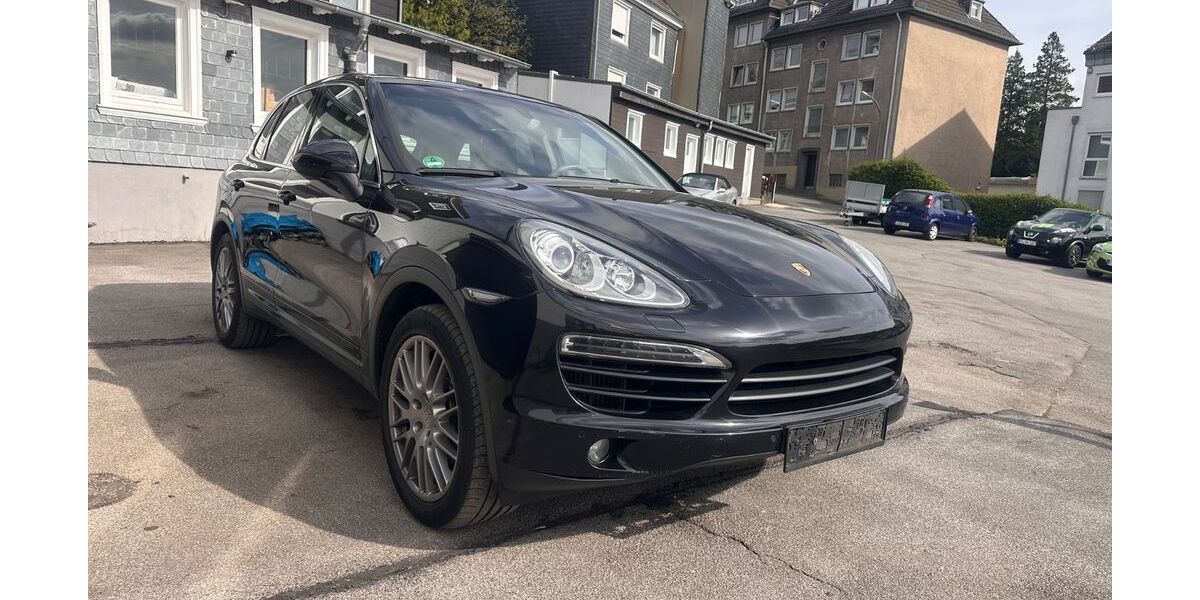 Porsche Cayenne 281.000 km 13.499 &euro; Remscheid 42855