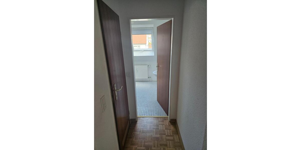 Dachgeschoßwohnung Wuppertal Sedansberg - 2.5 Zimmer, 76 m&sup2;, 580&euro; | Angebot:25978299