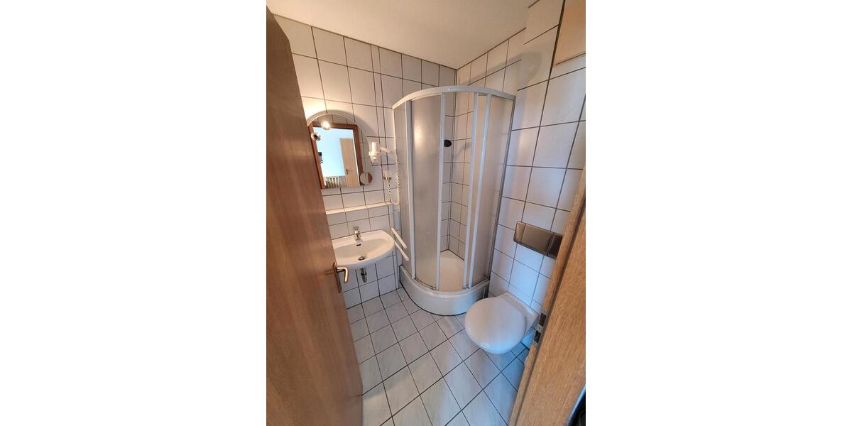 Etagenwohnung Krefeld - 1 Zimmer, 20 m&sup2;, 360&euro; | Angebot:24975316