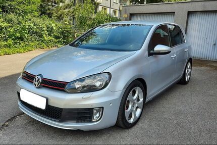 VW Golf 88.000 km 10.150 &euro; Essen 45279