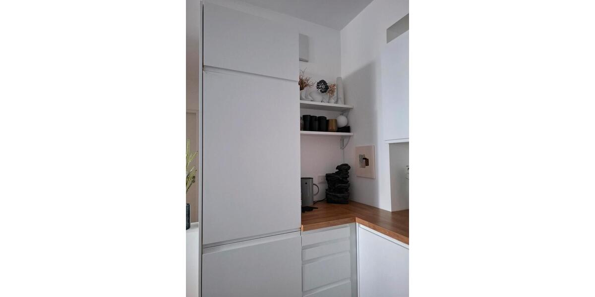 Dachgeschoßwohnung Düsseldorf Stadtbezirk 2 - 2.5 Zimmer, 64 m&sup2;, 1.065&euro; | Angebot:27541070