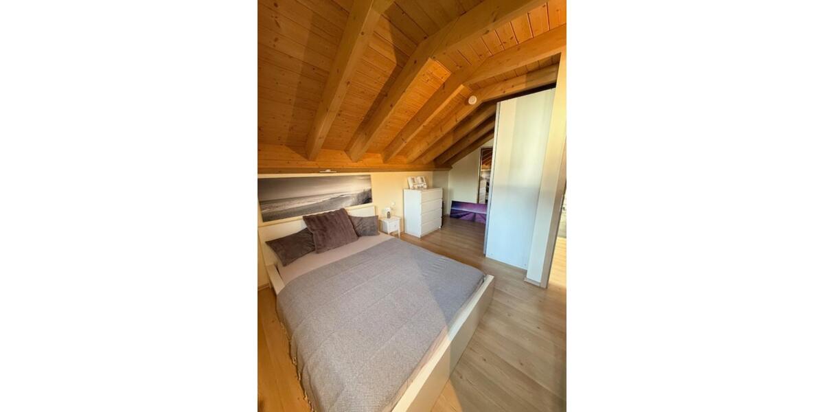 Dachgeschoßwohnung Mülheim an der Ruhr - 2.5 Zimmer, 75 m&sup2;, 750&euro; | Angebot:25430687