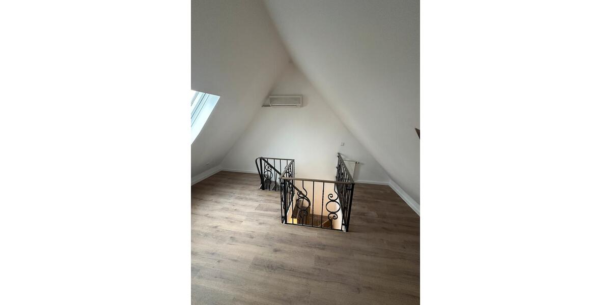 Maisonettenwohnung Meerbusch - 4 Zimmer, 120 m&sup2;, 1.980&euro; | Angebot:25271175