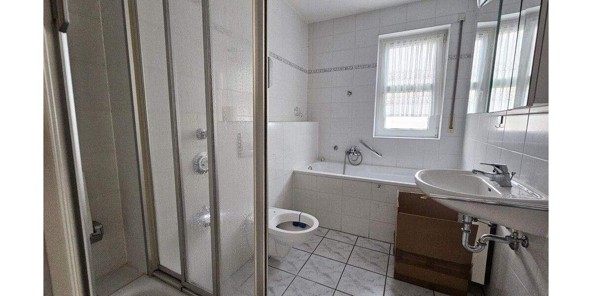 Etagenwohnung Solingen Solingen-Mitte - 2 Zimmer, 65 m&sup2;, 166.000&euro; | Angebot:25916601