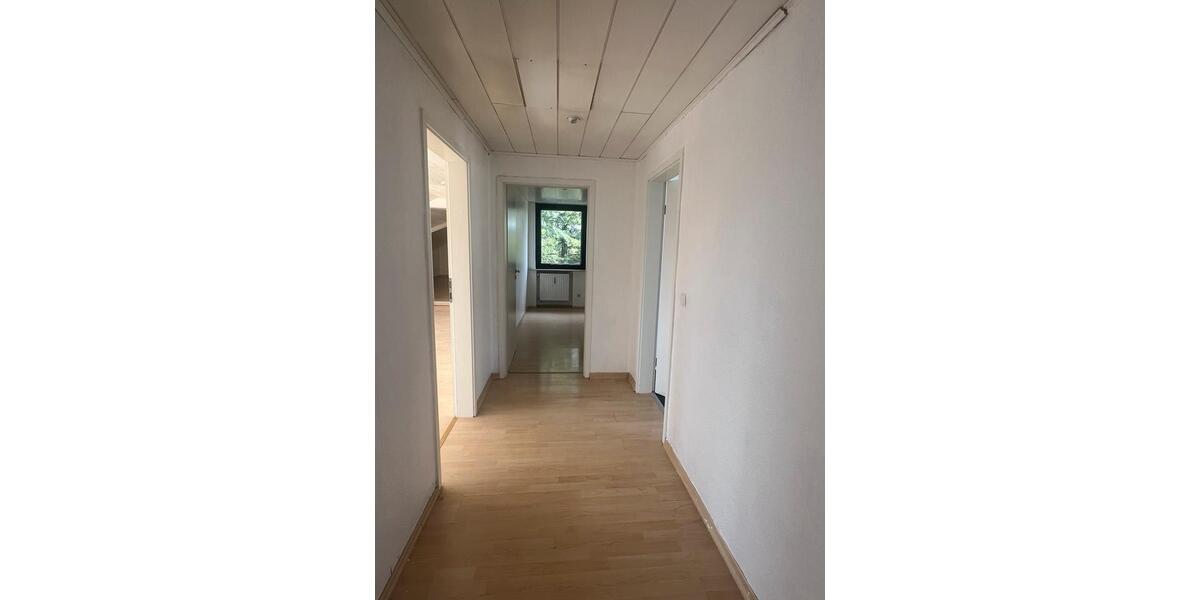 Dachgeschoßwohnung Heiligenhaus - 3 Zimmer, 106 m&sup2;, 900&euro; | Angebot:25867897