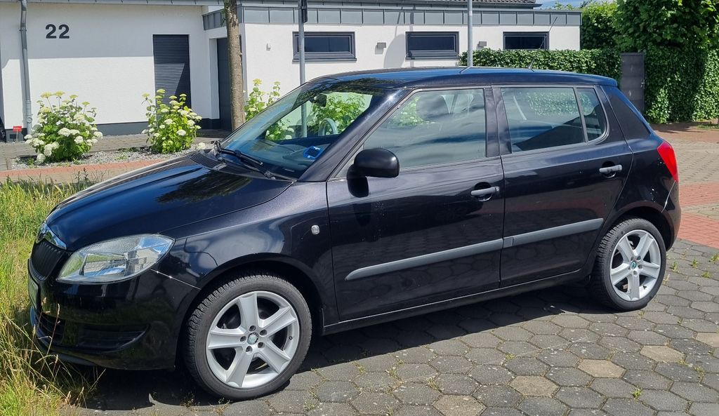 Skoda Fabia 125.600 km 3.500 &euro; Moers 47443
