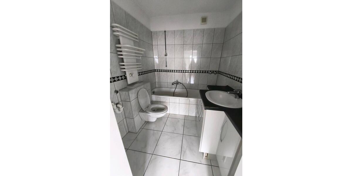 Etagenwohnung Erkrath - 4 Zimmer, 103 m&sup2;, 280.000&euro; | Angebot:26602563