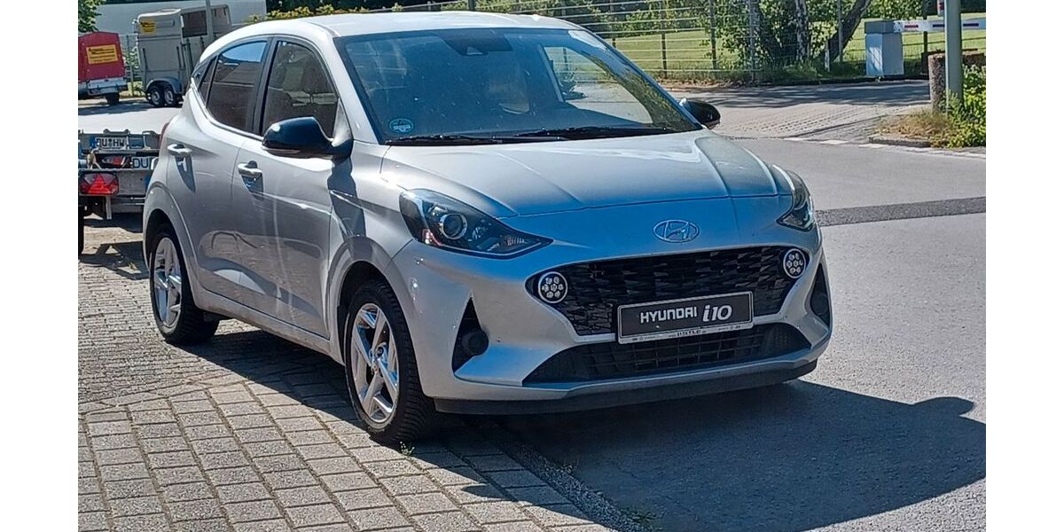 Hyundai i10 4.975 km 12.990 &euro; Duisburg 47269