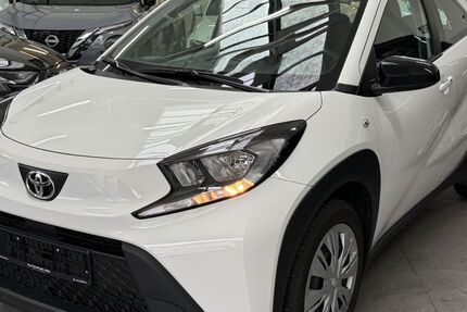 Toyota Aygo (X) 25.693 km 14.950 &euro; Remscheid 42859