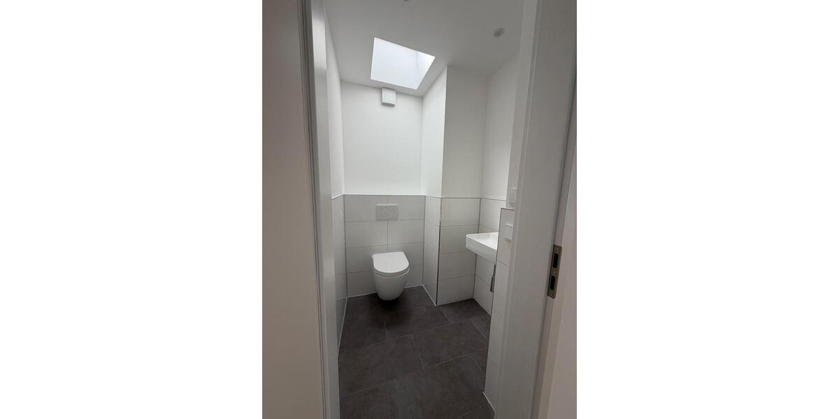 Etagenwohnung Duisburg Rheinhausen - 3 Zimmer, 136 m&sup2;, 1.190&euro; | Angebot:27553924