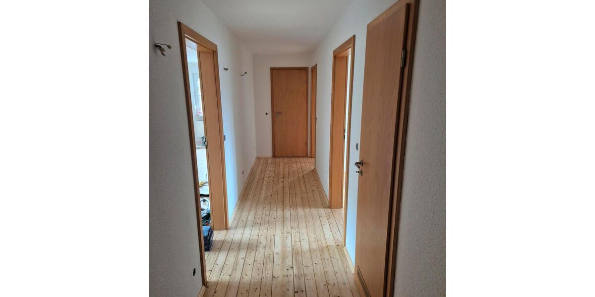 Dachgeschoßwohnung Hattingen - 2.5 Zimmer, 60 m&sup2;, 500&euro; | Angebot:25401599