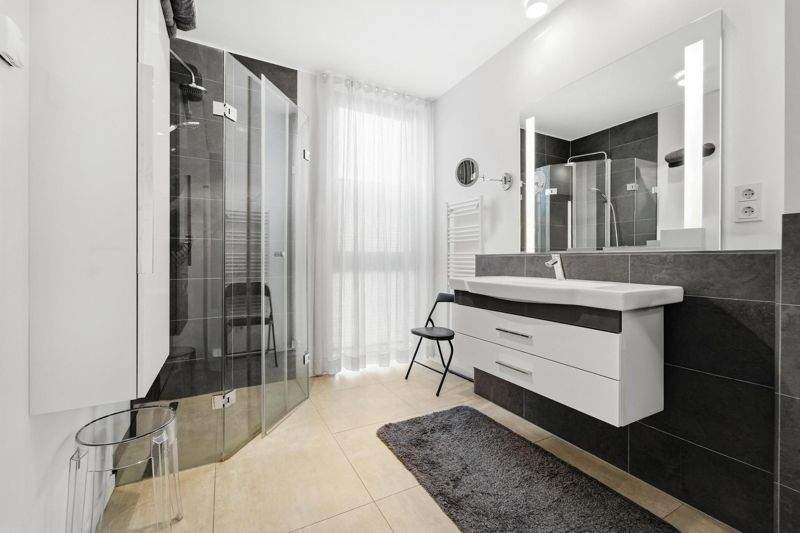 Etagenwohnung Essen Stadtkern - 4 Zimmer, 129 m&sup2;, 645.000&euro; | Angebot:25700345