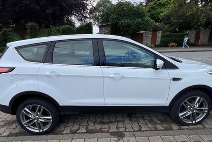 Ford Kuga 62.000 km 16.499 &euro; Bottrop 46244