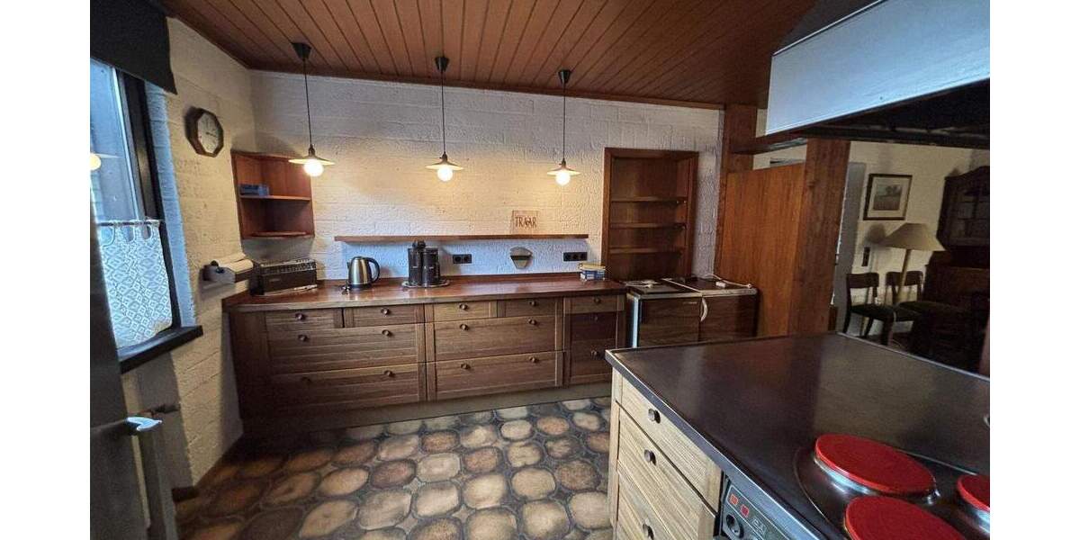Einfamilienhaus Krefeld Traar - 7 Zimmer, 214 m&sup2;, 750.000&euro; | Angebot:25693386