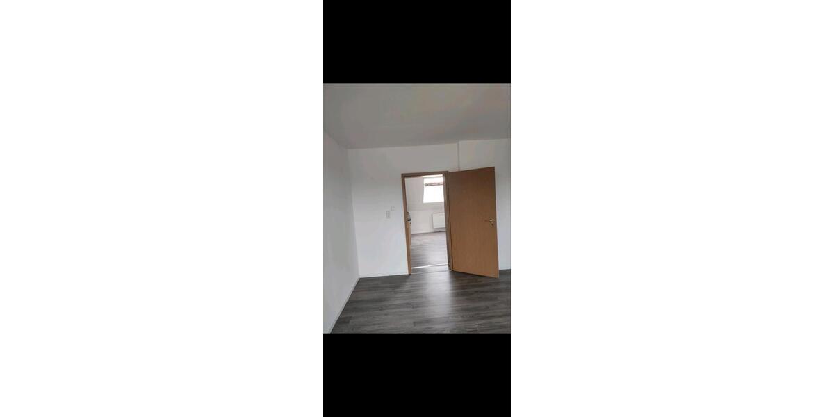 Dachgeschoßwohnung Duisburg Hamborn - 2.5 Zimmer, 53 m&sup2;, 55.000&euro; | Angebot:27533810