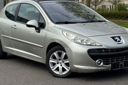 Peugeot 207 147.266 km 1.490 &euro; Krefeld 47804