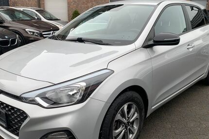 Hyundai i20 56.000 km 13.500 &euro; Moers 47443